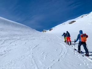 Aufstieg mit Ski oder Splitboard